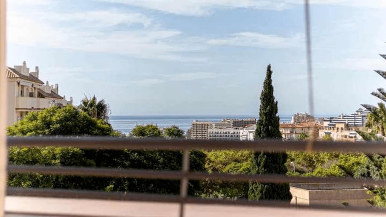 797 Holiday Rentals - Piso Para 4 Con Amplia Terraza Al Jardin Y Al Mar Benalmadena Exterior photo